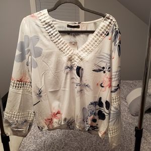 Suzy Shier Blouse